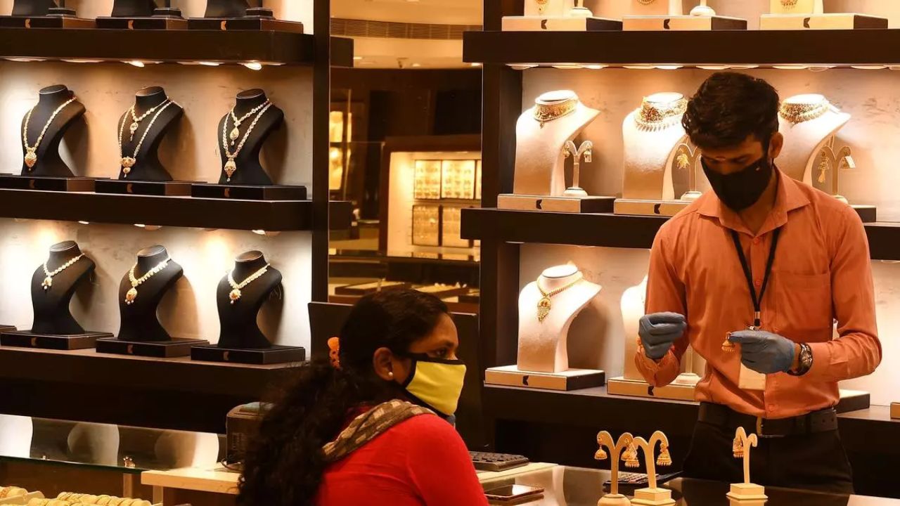 Kalyan Jewellers share price dips after promoters’ stock pledge move