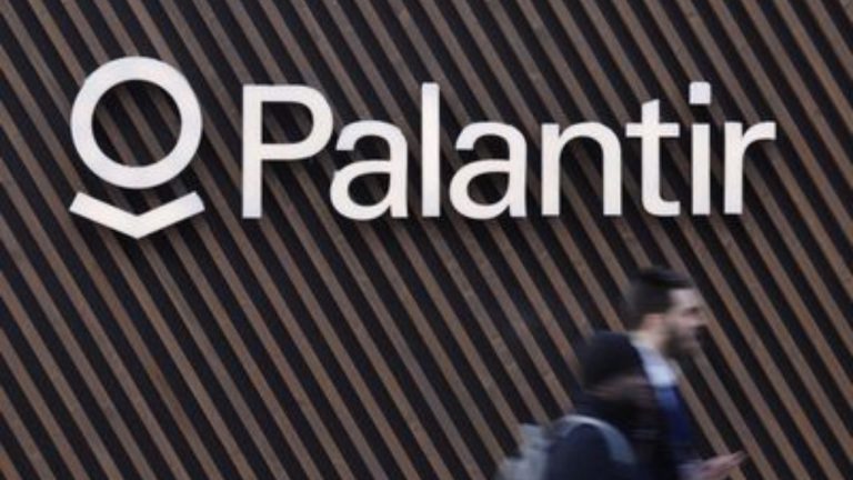 Palantir Stock Leads S&P 500 Decliners Monday Amid Defense Spending