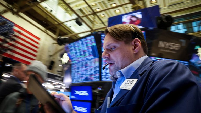 S&P 500 edges to record closing high as Fed minutes parsed