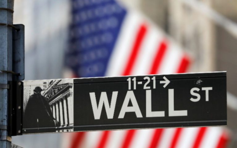 Wall Street today US stocks muted after mixed economic data