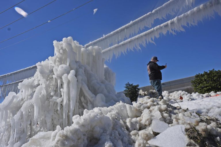 New York Faces Frigid Weekend as Cold Temperatures Refuse to Budge