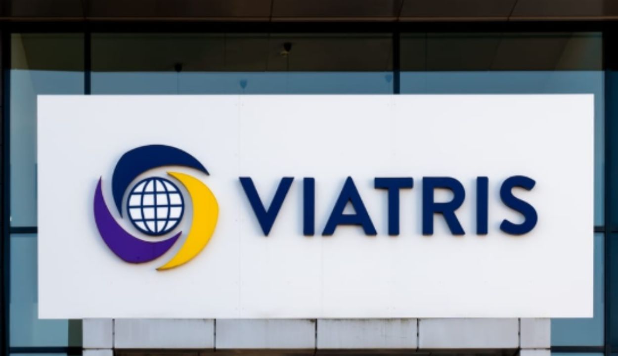 Viatris Stock Plummets Over 15% Amid Earnings Miss and FDA Warning