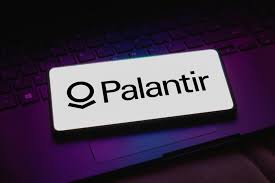 Power Struggle at Palantir: Insiders vs. Investors in a High-Stakes Fight