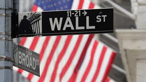 Wall Street on Edge: Inflation, Income Growth, and Fed Policy Collide