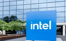 Intel Stock Swings as U.S. Backs TSMC for Future Chip Production—What It Means for Investors