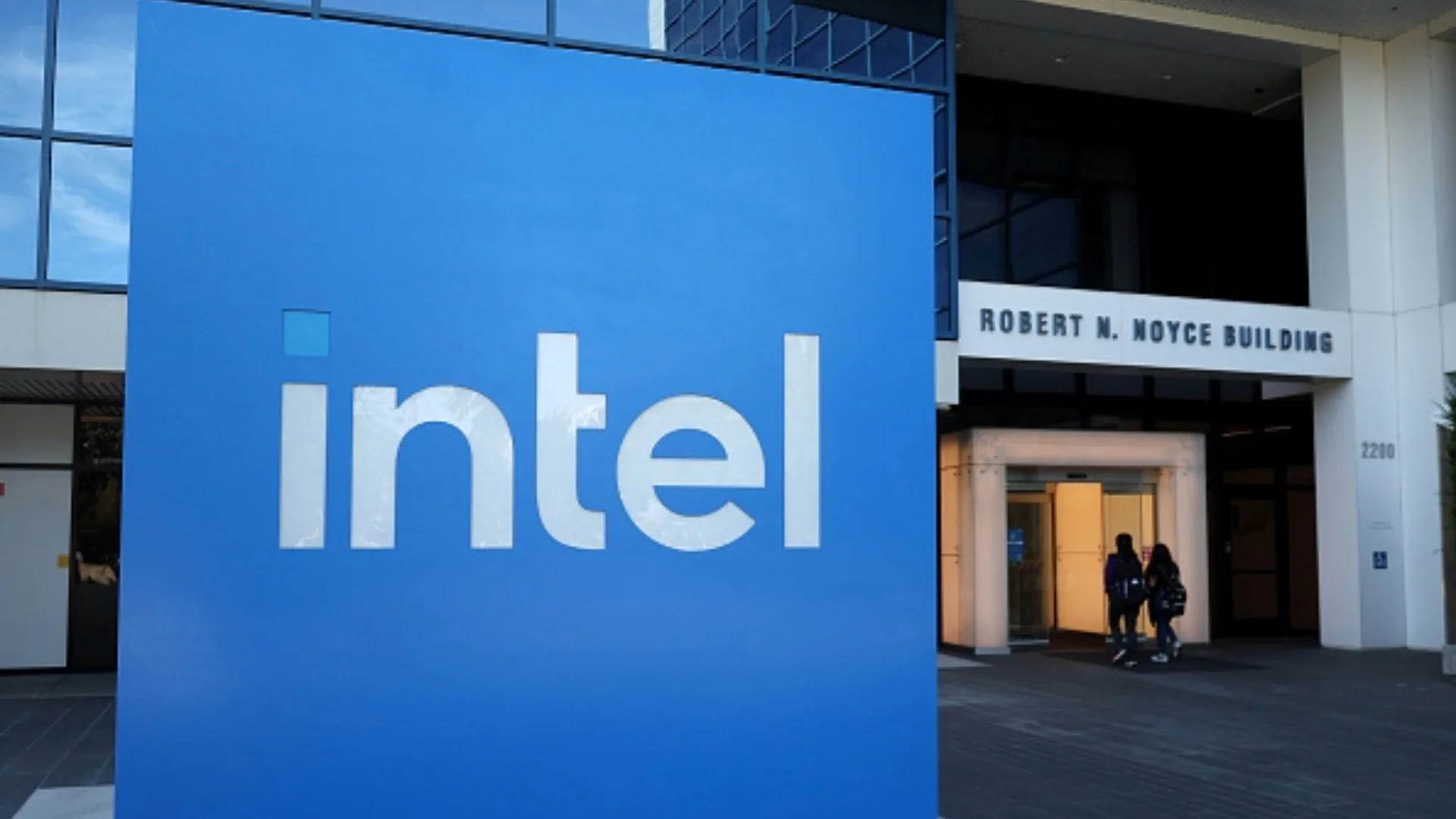 Intel Beats Shareholder Lawsuit Over $32B Stock Collapse—What Happens Next?