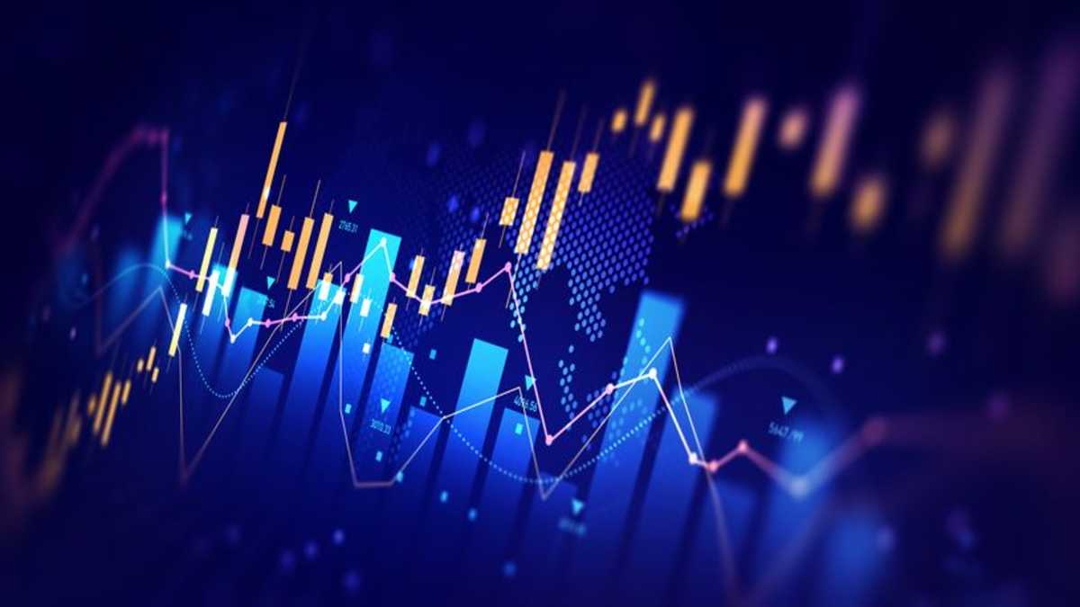 Tariffs, EVs, and Uncertainty: Why Ford’s Stock Is Still Holding Steady!